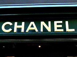 Chanel store, avenue Montaigne, Paris